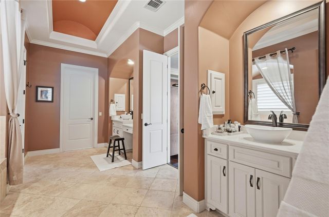 104 Kollmeyer CIR, Austin, TX 78734