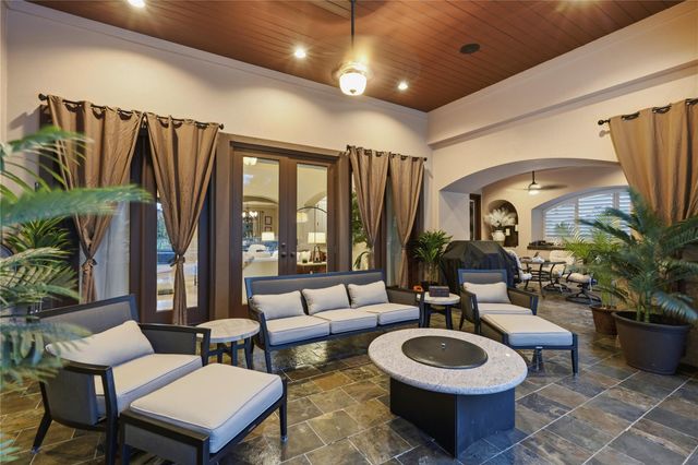 104 Kollmeyer CIR, Austin, TX 78734