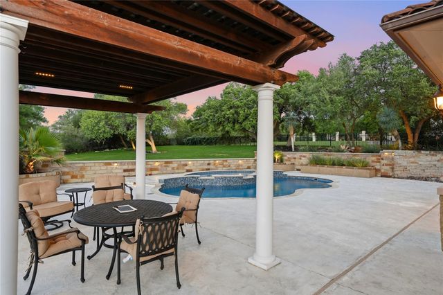 104 Kollmeyer CIR, Austin, TX 78734