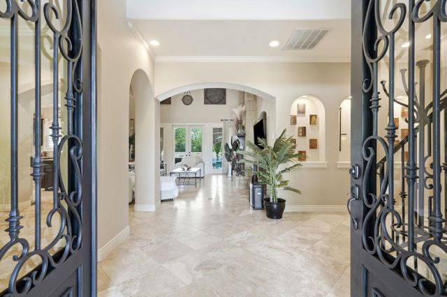 104 Kollmeyer CIR, Austin, TX 78734
