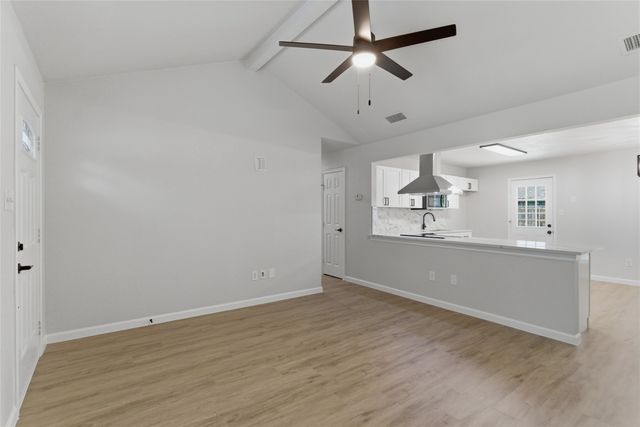 610 Galbraith Street, Lake Dallas, TX 75065