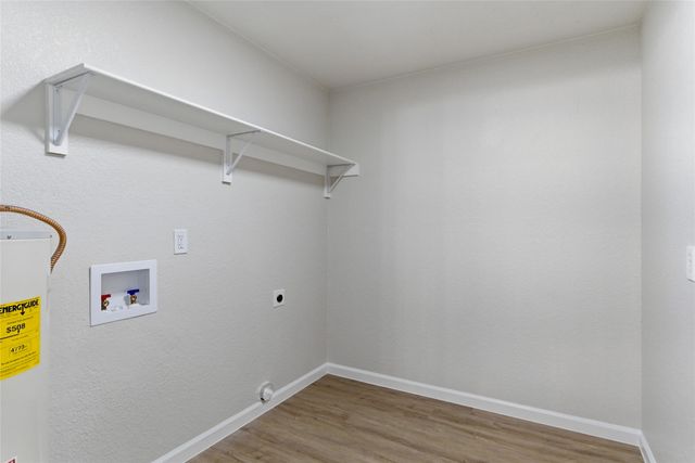 610 Galbraith Street, Lake Dallas, TX 75065