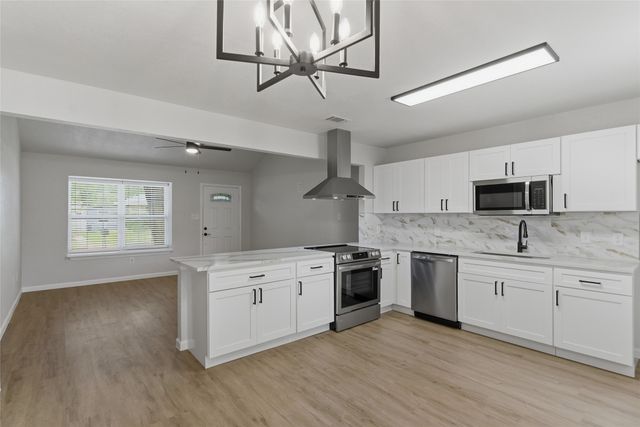 610 Galbraith Street, Lake Dallas, TX 75065