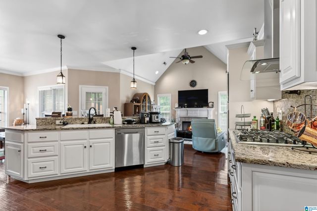 55 ROME BEAUTY CIRCLE, Oxford, AL 36203