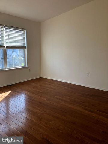 4202 QUAKER CT, North Wales, PA 19454