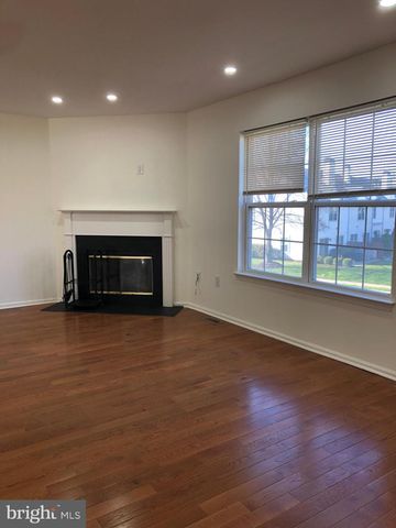 4202 QUAKER CT, North Wales, PA 19454