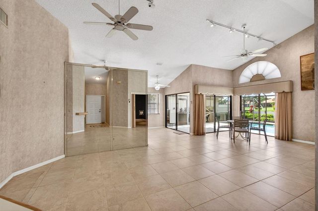 7004 Bitterbush Place, Boynton Beach, FL 33472