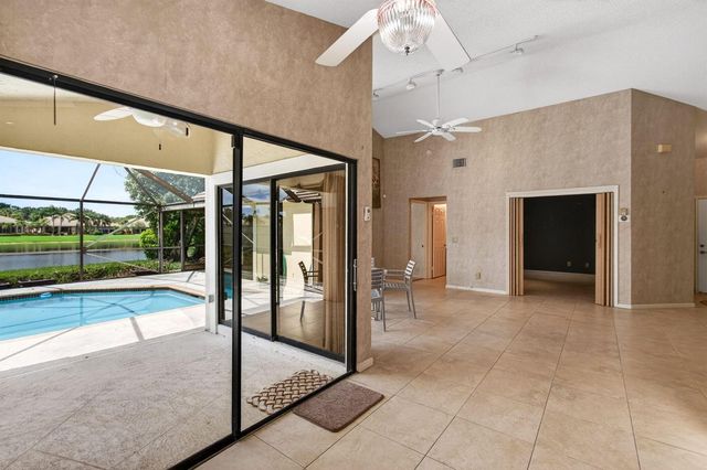 7004 Bitterbush Place, Boynton Beach, FL 33472