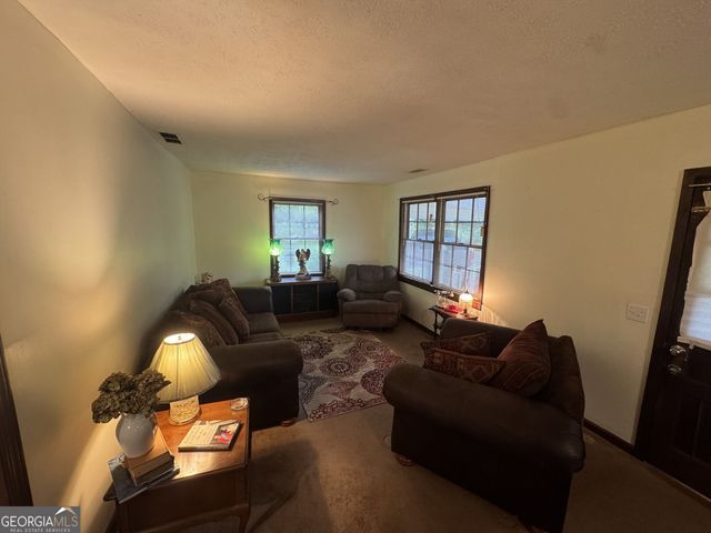 195 PINE VALLEY Road, Hiram, GA 30141