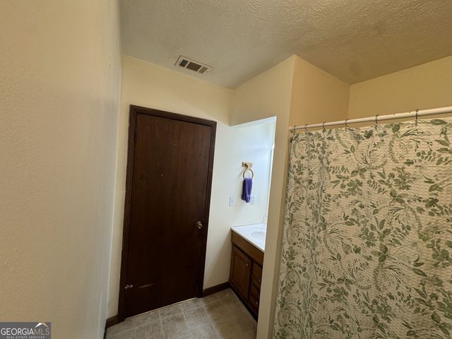 195 PINE VALLEY Road, Hiram, GA 30141