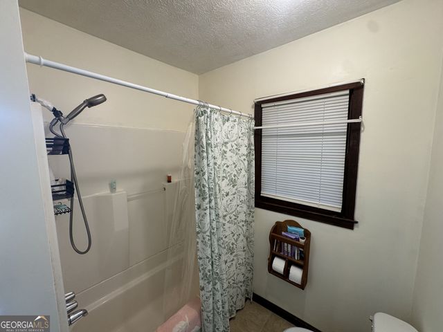 195 PINE VALLEY Road, Hiram, GA 30141