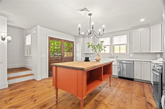 69 Hudson Street, Providence, RI 02909