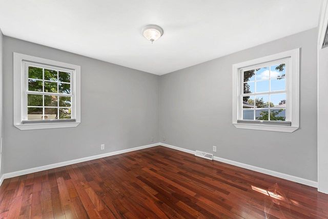 825 W MARQUETTE STREET, Appleton, WI 54914