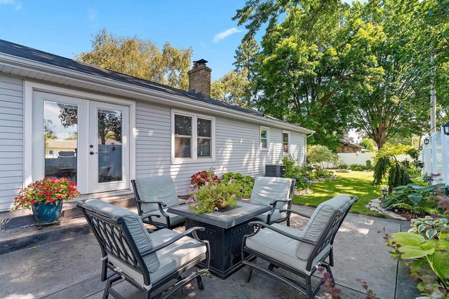 825 W MARQUETTE STREET, Appleton, WI 54914