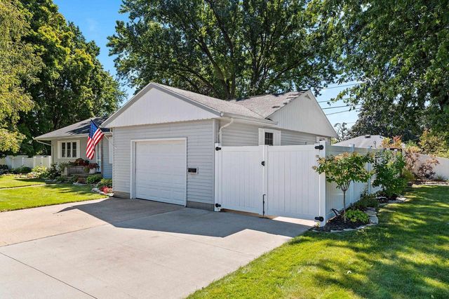 825 W MARQUETTE STREET, Appleton, WI 54914