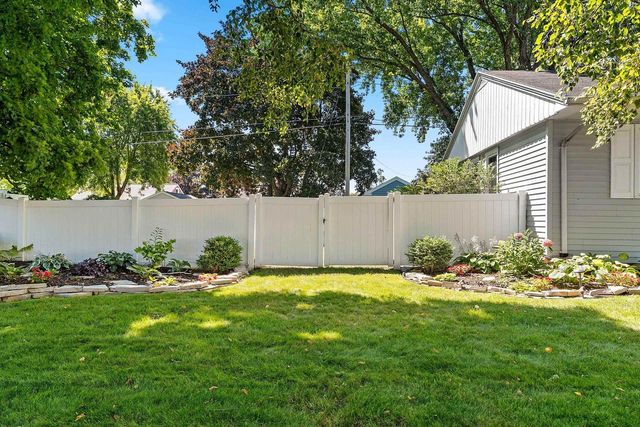 825 W MARQUETTE STREET, Appleton, WI 54914