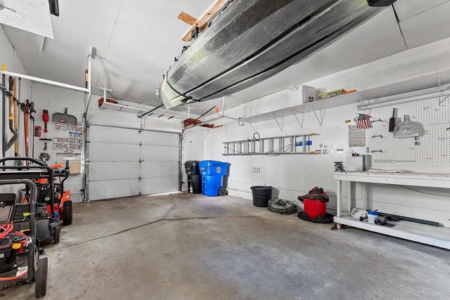 825 W MARQUETTE STREET, Appleton, WI 54914