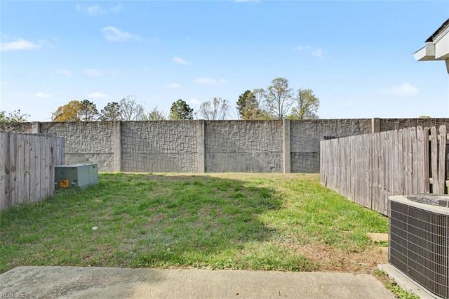 113 Cypress XING, Yorktown, VA 23692