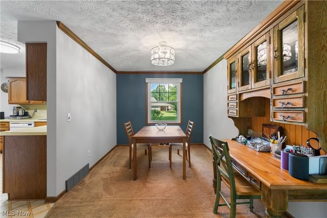 7888 Fox Run Avenue NW, North Canton, OH 44720