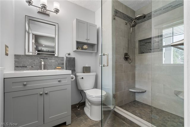 7888 Fox Run Avenue NW, North Canton, OH 44720