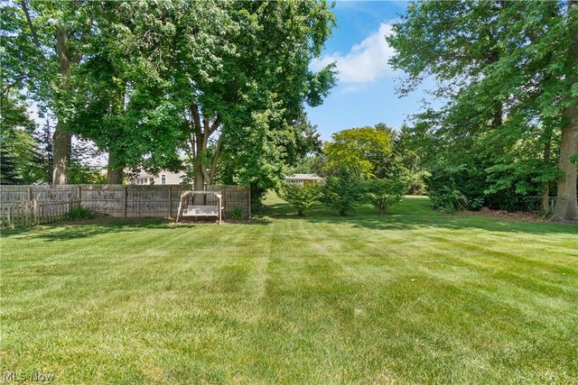 7888 Fox Run Avenue NW, North Canton, OH 44720