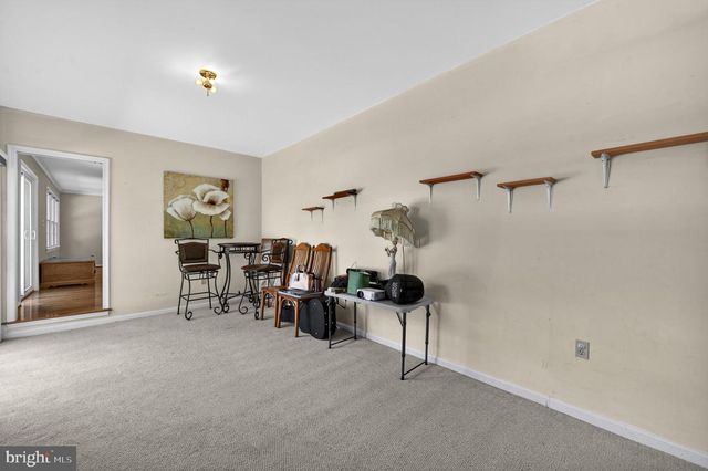 2729 CLARKES LANDING DR, Oakton, VA 22124