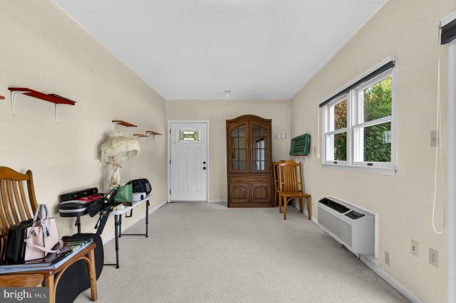 2729 CLARKES LANDING DR, Oakton, VA 22124