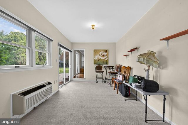 2729 CLARKES LANDING DR, Oakton, VA 22124