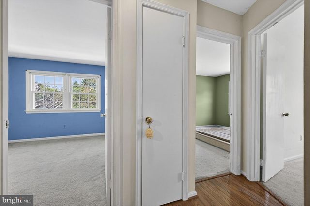 2729 CLARKES LANDING DR, Oakton, VA 22124