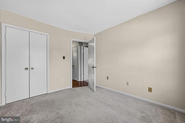 2729 CLARKES LANDING DR, Oakton, VA 22124