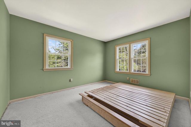 2729 CLARKES LANDING DR, Oakton, VA 22124