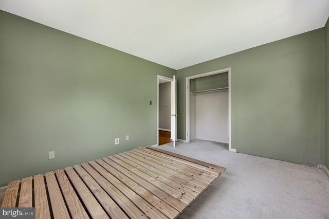 2729 CLARKES LANDING DR, Oakton, VA 22124