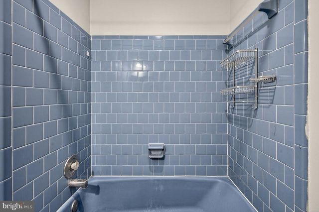 2729 CLARKES LANDING DR, Oakton, VA 22124