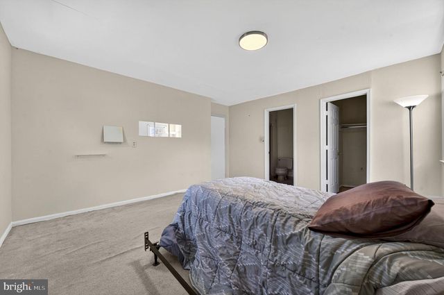 2729 CLARKES LANDING DR, Oakton, VA 22124