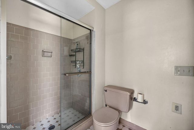 2729 CLARKES LANDING DR, Oakton, VA 22124