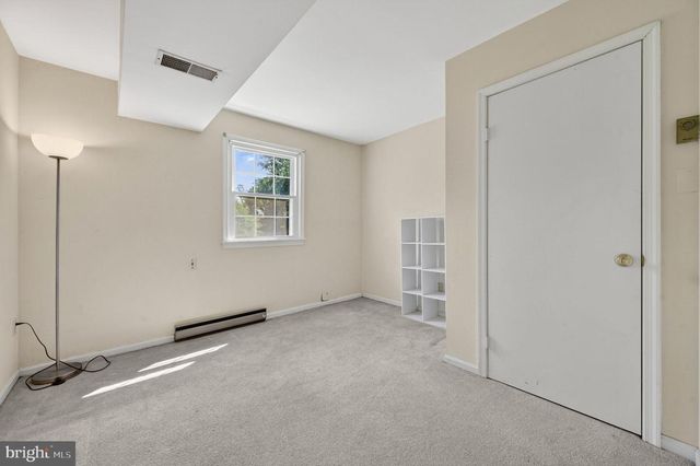 2729 CLARKES LANDING DR, Oakton, VA 22124