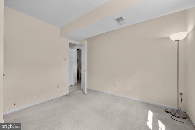 2729 CLARKES LANDING DR, Oakton, VA 22124