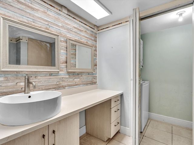 8111 SW 24th Street 8111, North Lauderdale, FL 33068