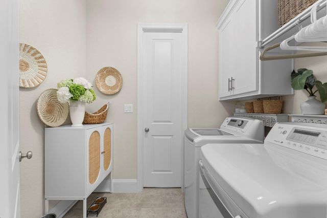 72 Twin Ponds Place, Tomball, TX 77375