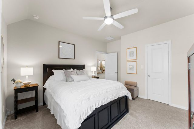 72 Twin Ponds Place, Tomball, TX 77375