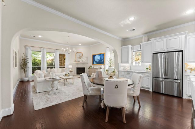 72 Twin Ponds Place, Tomball, TX 77375