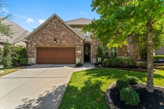 72 Twin Ponds Place, Tomball, TX 77375