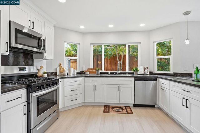 5537 5537 Pamplona Ct, Concord, CA 94521