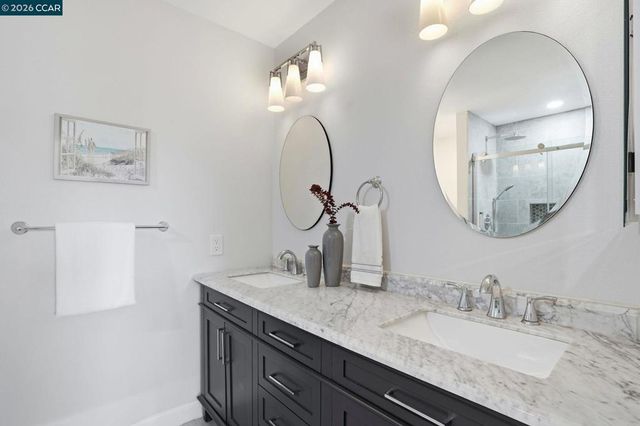 5537 5537 Pamplona Ct, Concord, CA 94521