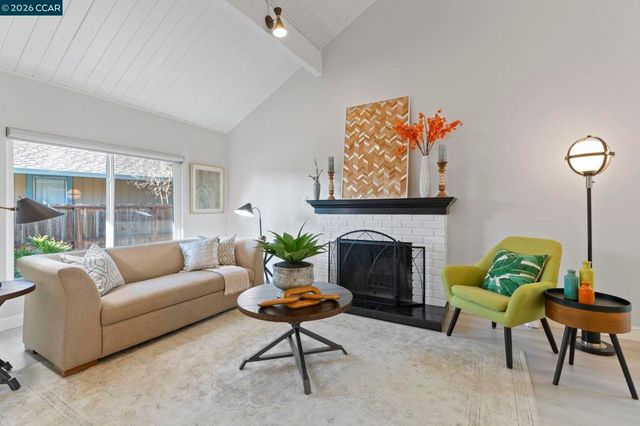 5537 5537 Pamplona Ct, Concord, CA 94521