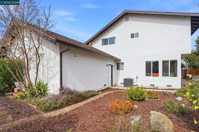 5537 5537 Pamplona Ct, Concord, CA 94521