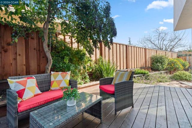 5537 5537 Pamplona Ct, Concord, CA 94521