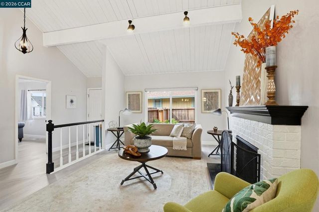 5537 5537 Pamplona Ct, Concord, CA 94521