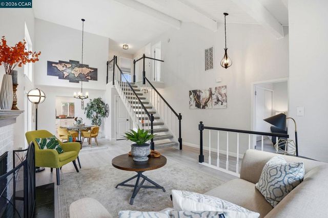 5537 5537 Pamplona Ct, Concord, CA 94521