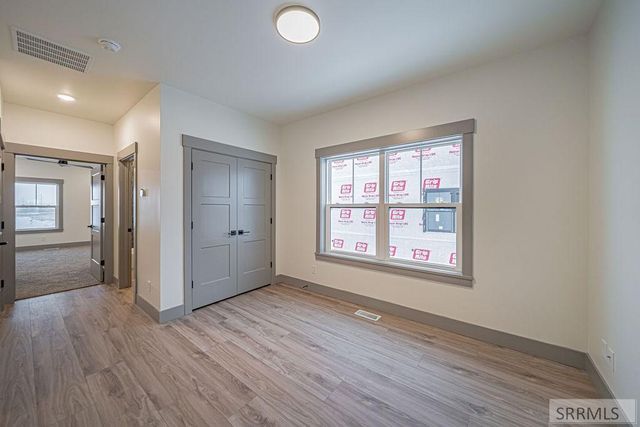 4979 N Beach Dr, Idaho Falls, ID 83401